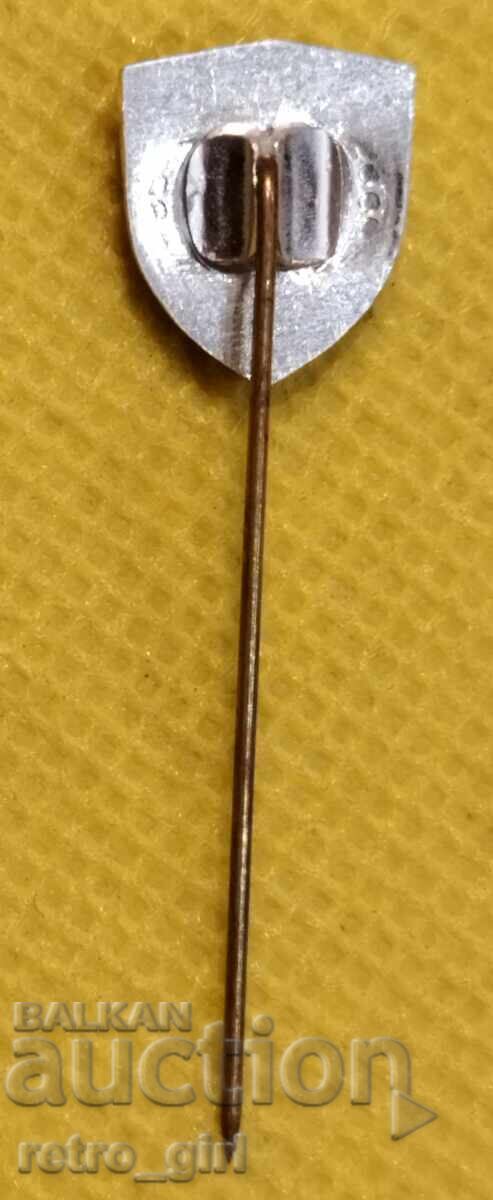 Old football badge, sign "Spartak Varna" with price 10.00 BGN | € 5.11 Old football badge, sign "Spartak Varna" with price 10.00 BGN | € 5.11