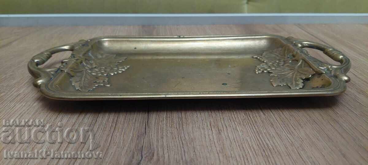 Παράδοση Δίσκος από ορείχαλκο για γνώστες Παράδοση Δίσκος από ορείχαλκο για γνώστες