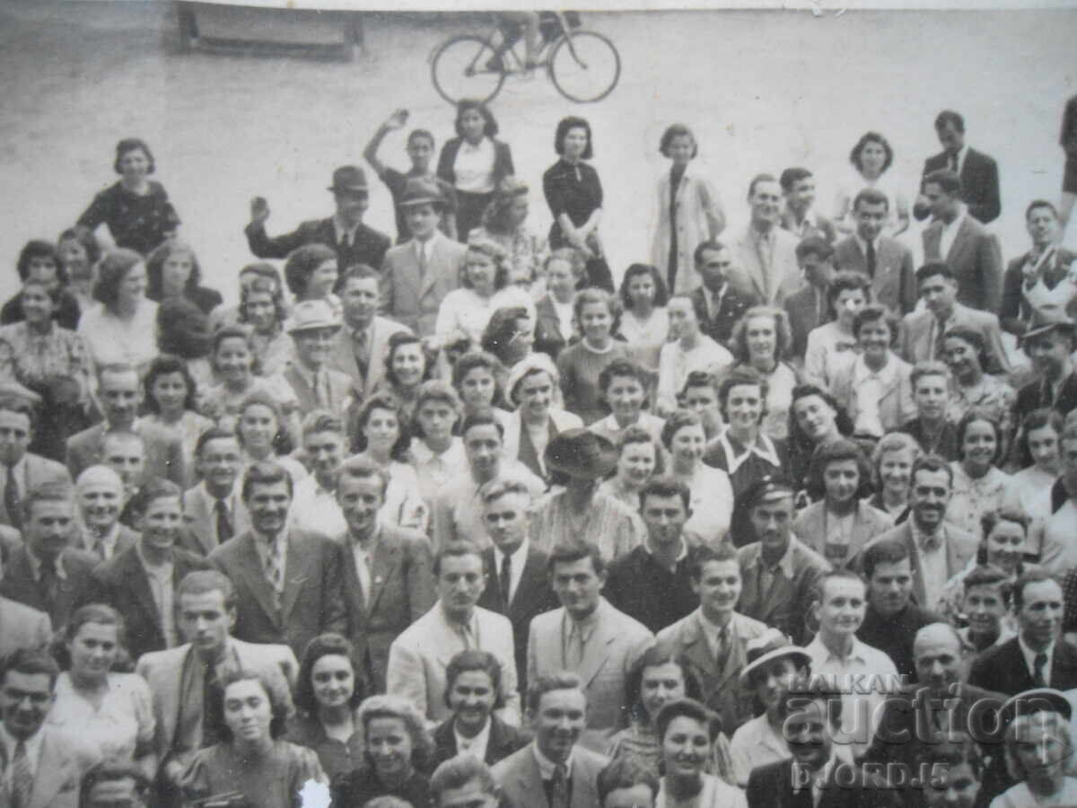 Παλιά φωτογραφία, 27.VII.1940, στο Γερμανικό σχολείο με τιμή 5.00 BGN | € 2.56