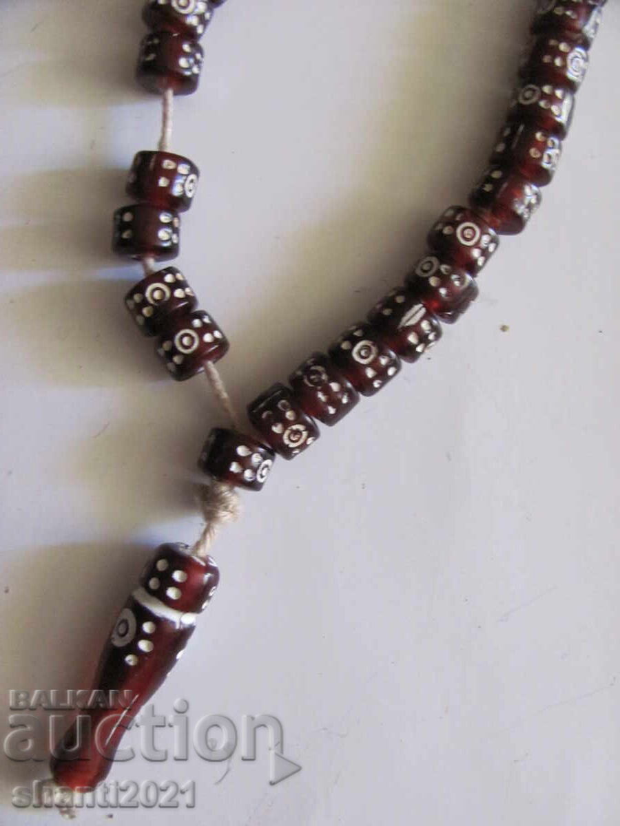 Παλαιό κομπολόι - γυάλινες χάντρες με τιμή 37.00 BGN | € 18.92