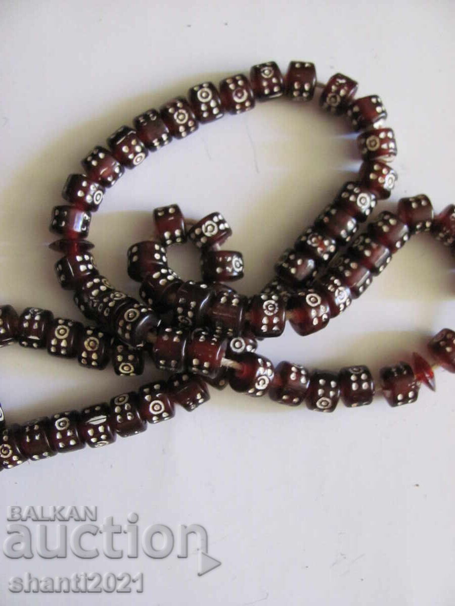 Παράδοση Παλαιό κομπολόι - γυάλινες χάντρες