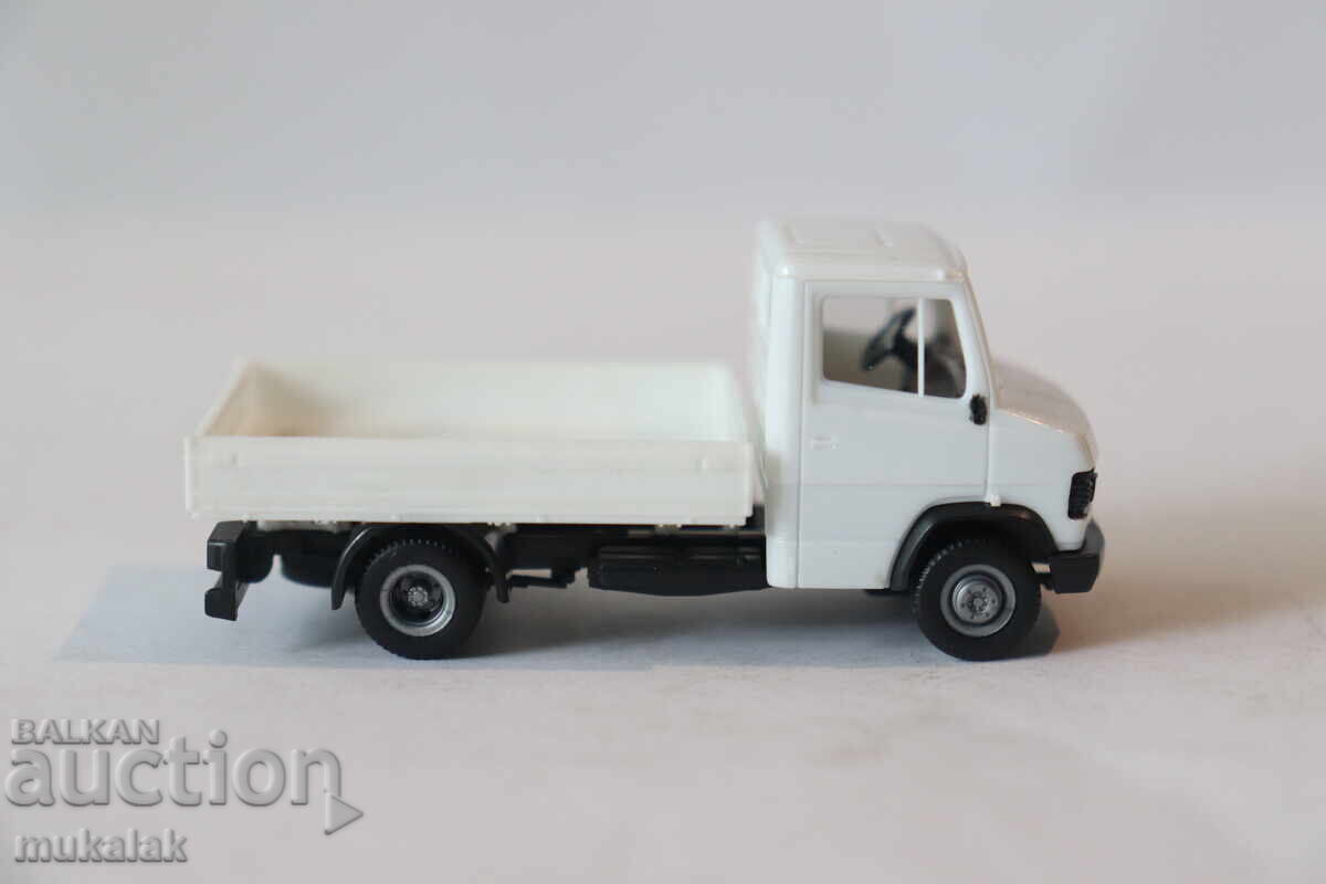 Auction  HERPA H0 1/87 MERCEDES BENZ 609 TRUCK BUS MODEL CAR