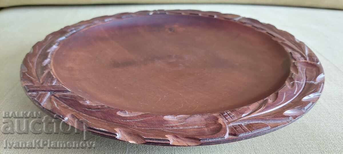 Аукцион Дърворезба пано за ценители Аукцион Дърворезба пано за ценители