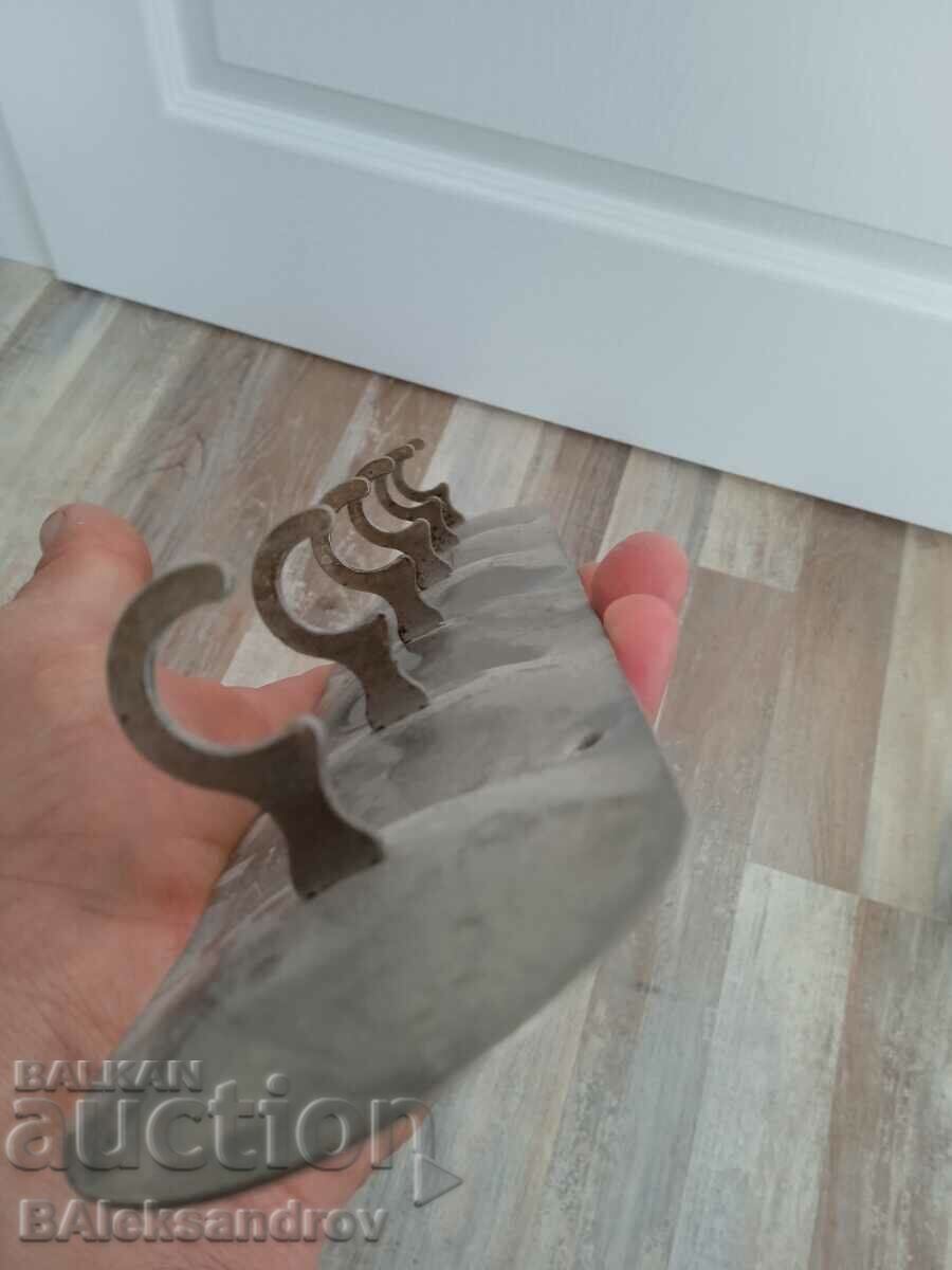 Auction  Soc metal hanger