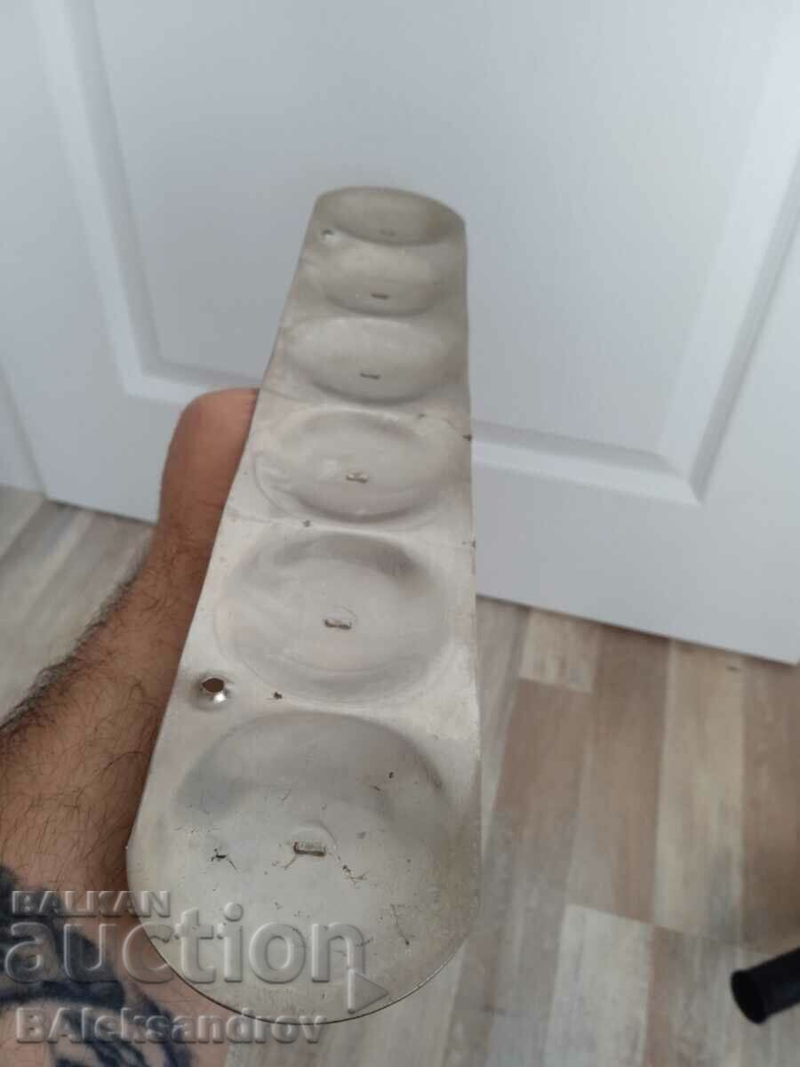 Delivery of Soc metal hanger