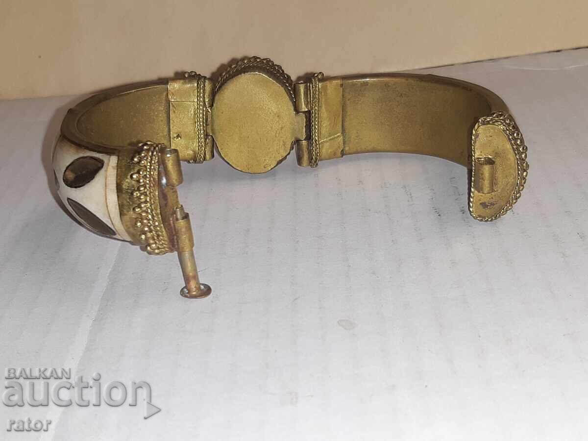 Παλαιό χάλκινο βραχιόλι με κόκκαλο και ημιπολύτιμο λίθο - 6