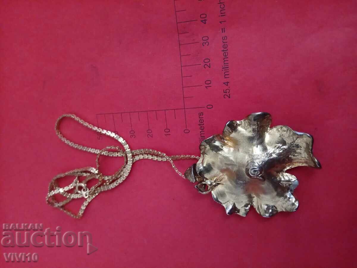 Старинно колие с емаил с цена 50.00 лв. | € 25.56