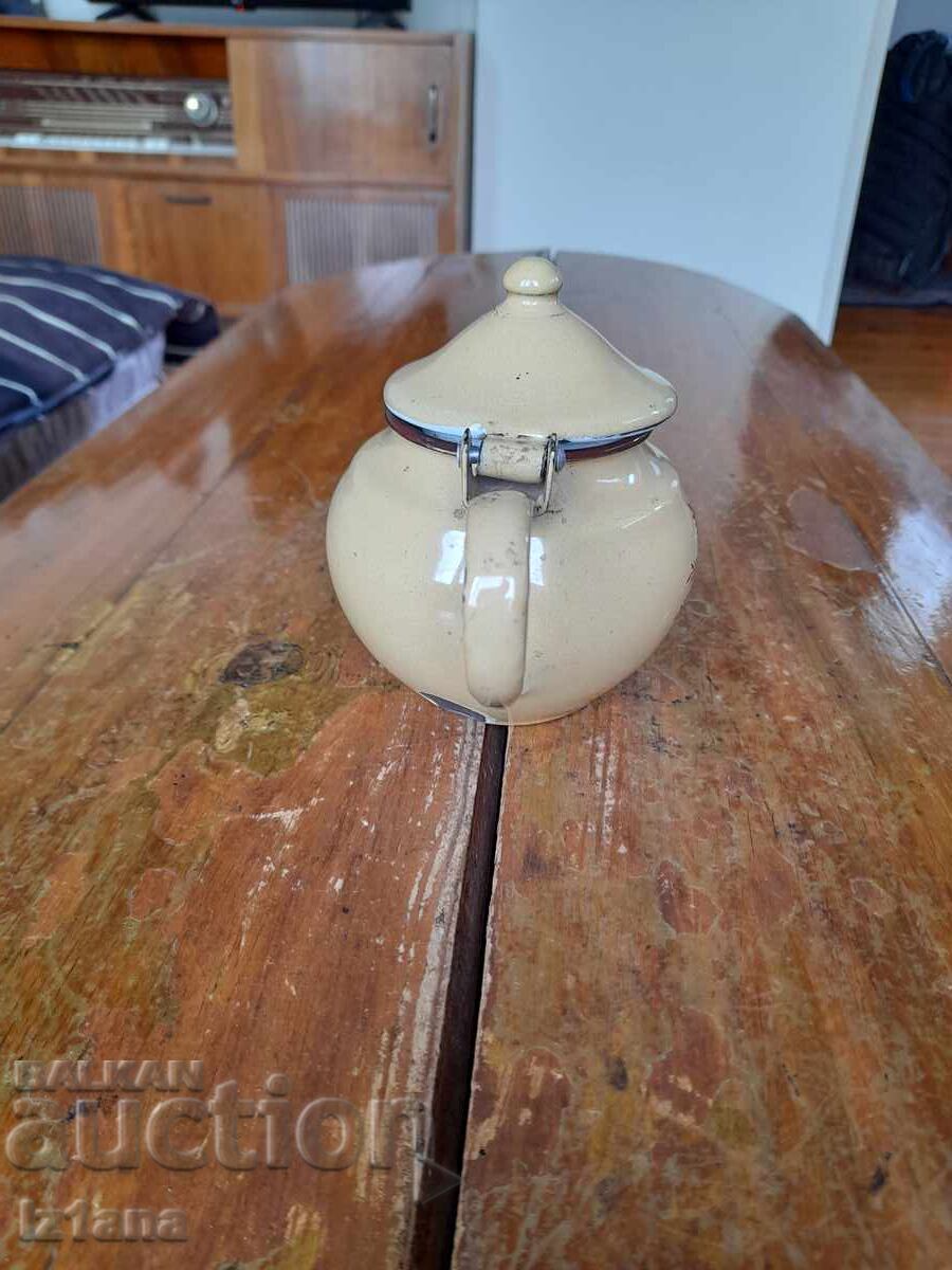 Доставка на Стар емайлиран чайник Доставка на Стар емайлиран чайник