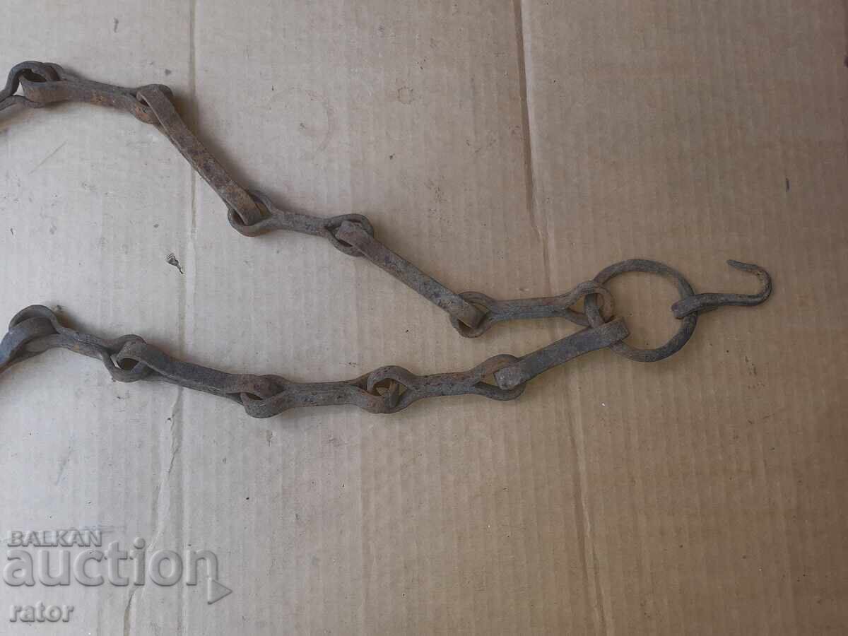Стара верига за огнище от ковано желязо , здрава с цена 23.99 лв. | € 12.27