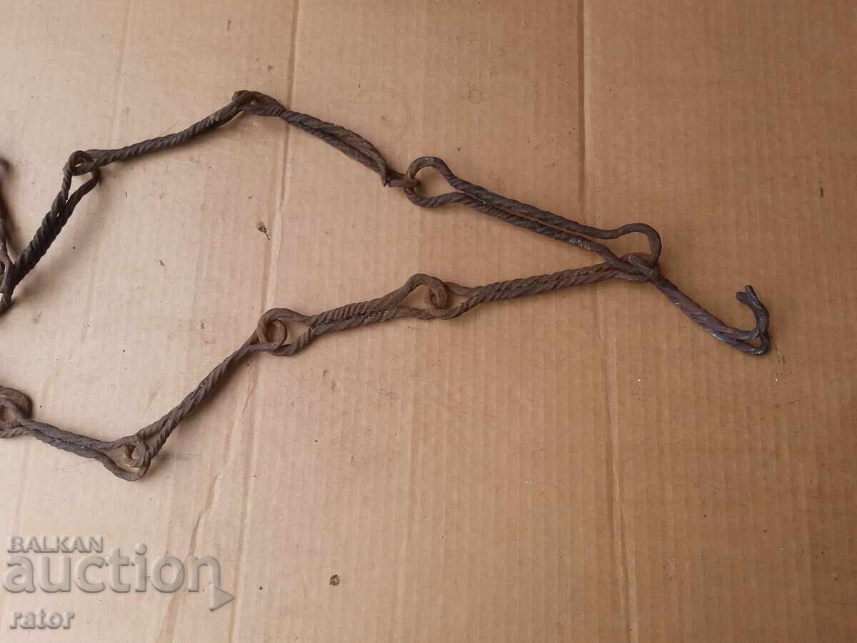 Παλιά αλυσίδα τζακιού από σφυρήλατο σίδερο, γερή με τιμή € 11.99 | 23.45 BGN Παλιά αλυσίδα τζακιού από σφυρήλατο σίδερο, γερή με τιμή € 11.99 | 23.45 BGN