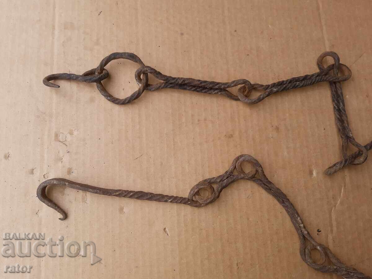 Παράδοση Παλιά αλυσίδα τζακιού από σφυρήλατο σίδερο, γερή Παράδοση Παλιά αλυσίδα τζακιού από σφυρήλατο σίδερο, γερή