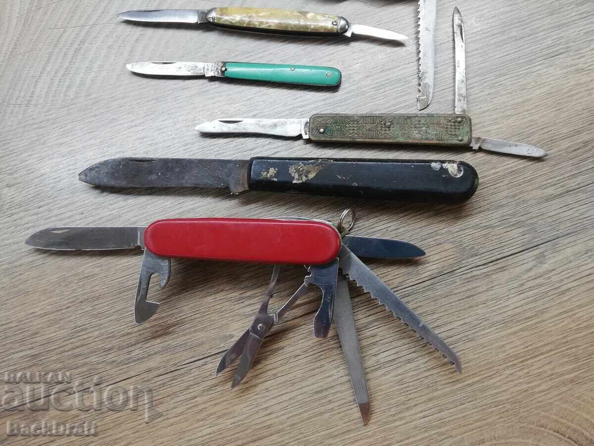 Аукцион Лот Стари сгъваеми джобни ножчета,нож,острие,ножки