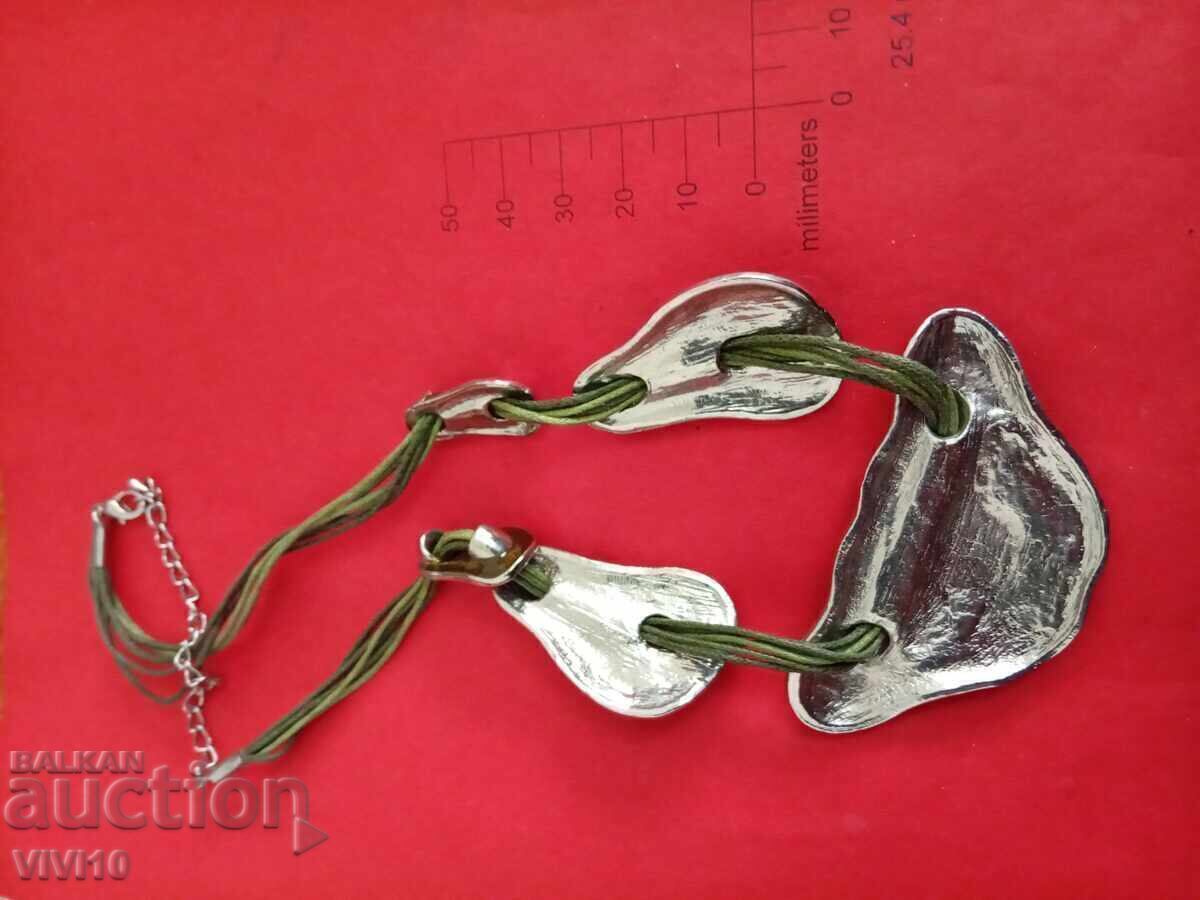 Αρχαίο κολιέ με σμάλτο με τιμή € 20.45 | 40.00 BGN