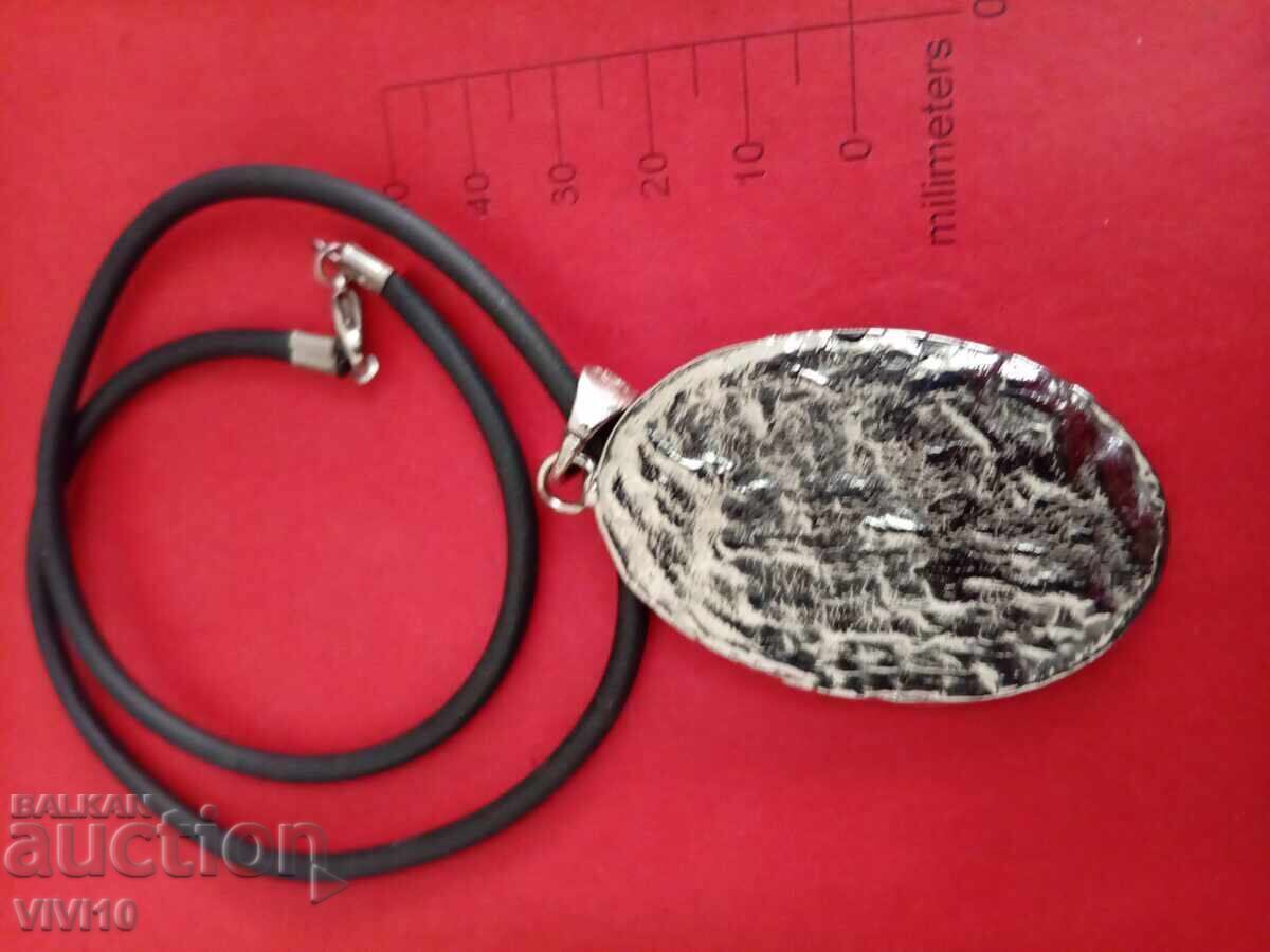 Старинно колие с емаил с цена 30.00 лв. | € 15.34