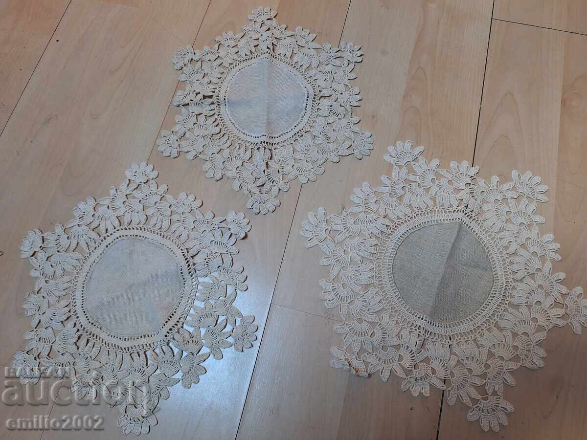 Παρτίδα ρετρό χειροποίητου τραπεζομάντηλου