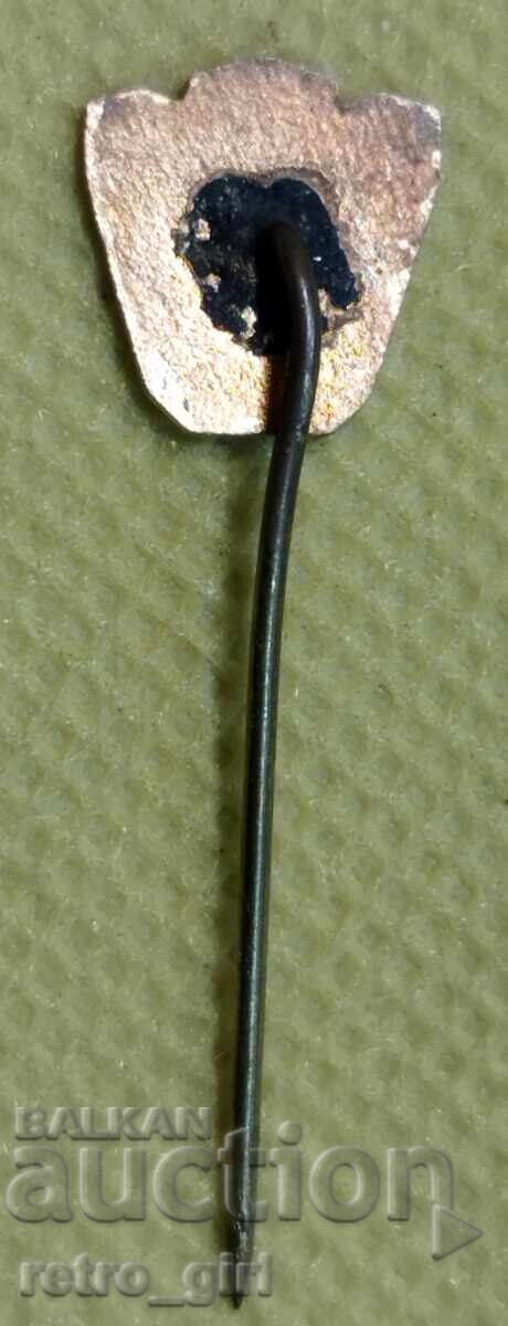 Vechi insignă de fotbal, semn "Beroe" cu preț 9.90 BGN | € 5.06