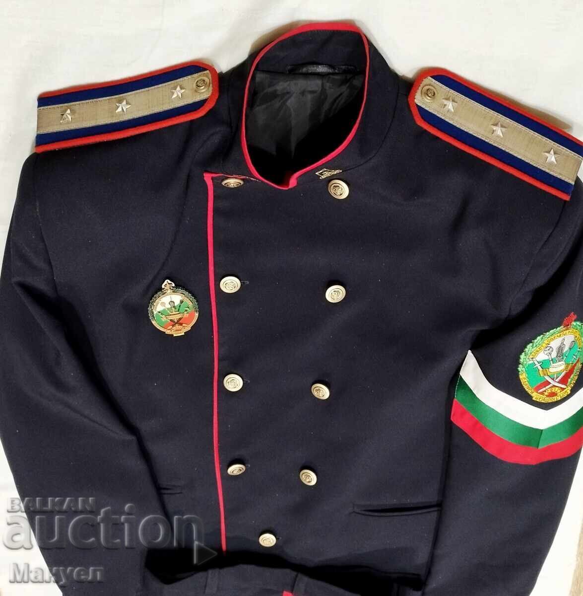 Uniformă cazacă acum și cu căciulă cu preț 320.00 BGN | € 163.61 Uniformă cazacă acum și cu căciulă cu preț 320.00 BGN | € 163.61