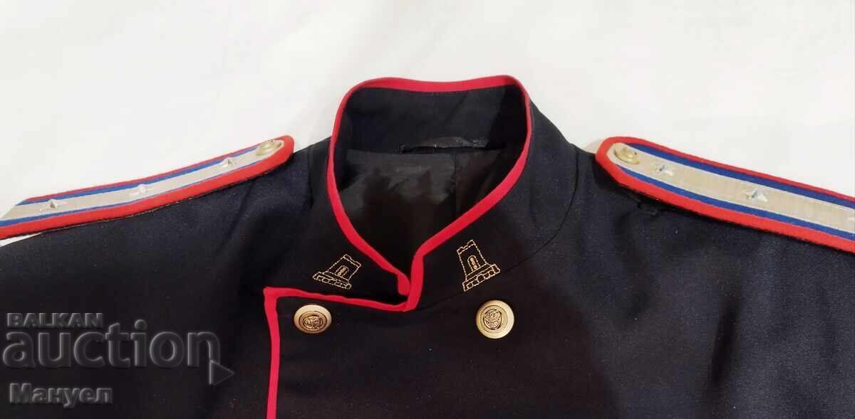 Licitație Uniformă cazacă acum și cu căciulă Licitație Uniformă cazacă acum și cu căciulă