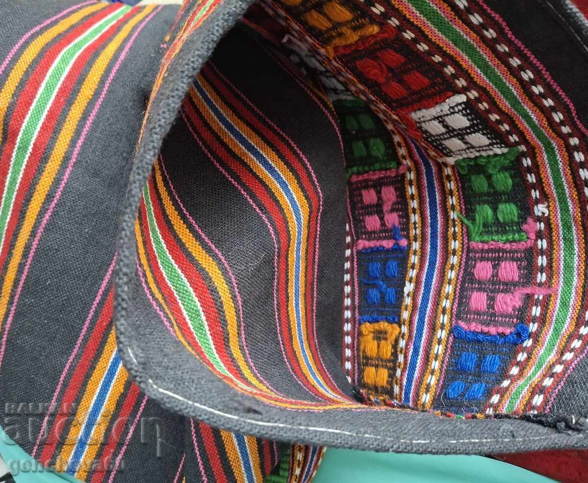 Delivery of Authentic, large pillowcase