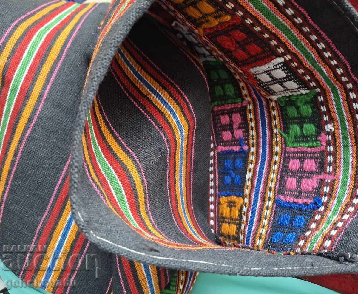 Delivery of Authentic, large pillowcase