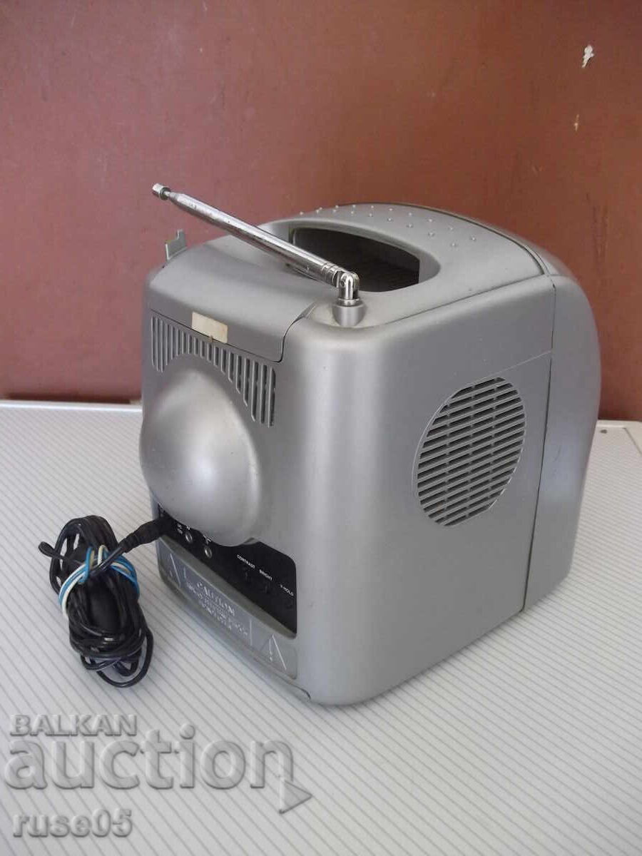 Auction Black and white TV "UNITED - UTV8002R" with working radio, vintage Auction Black and white TV "UNITED - UTV8002R" with working radio, vintage