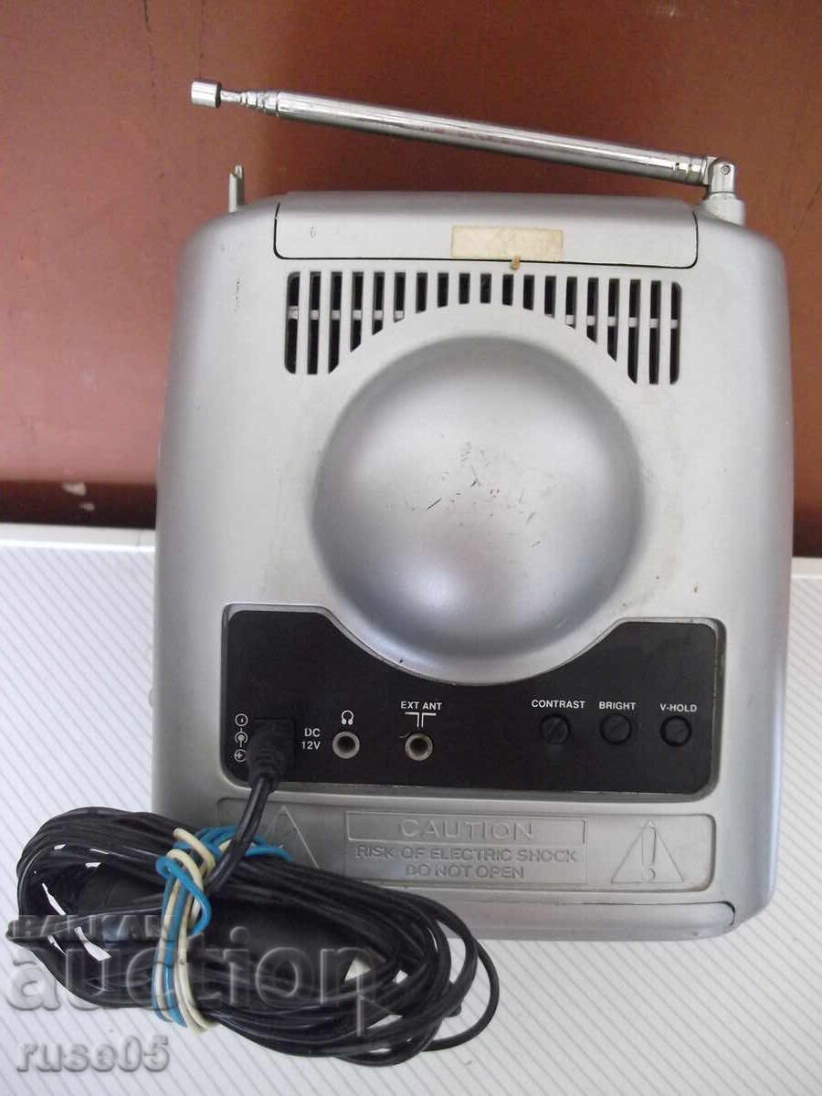 Black and white TV "UNITED - UTV8002R" with working radio, vintage - 6 Black and white TV "UNITED - UTV8002R" with working radio, vintage - 6