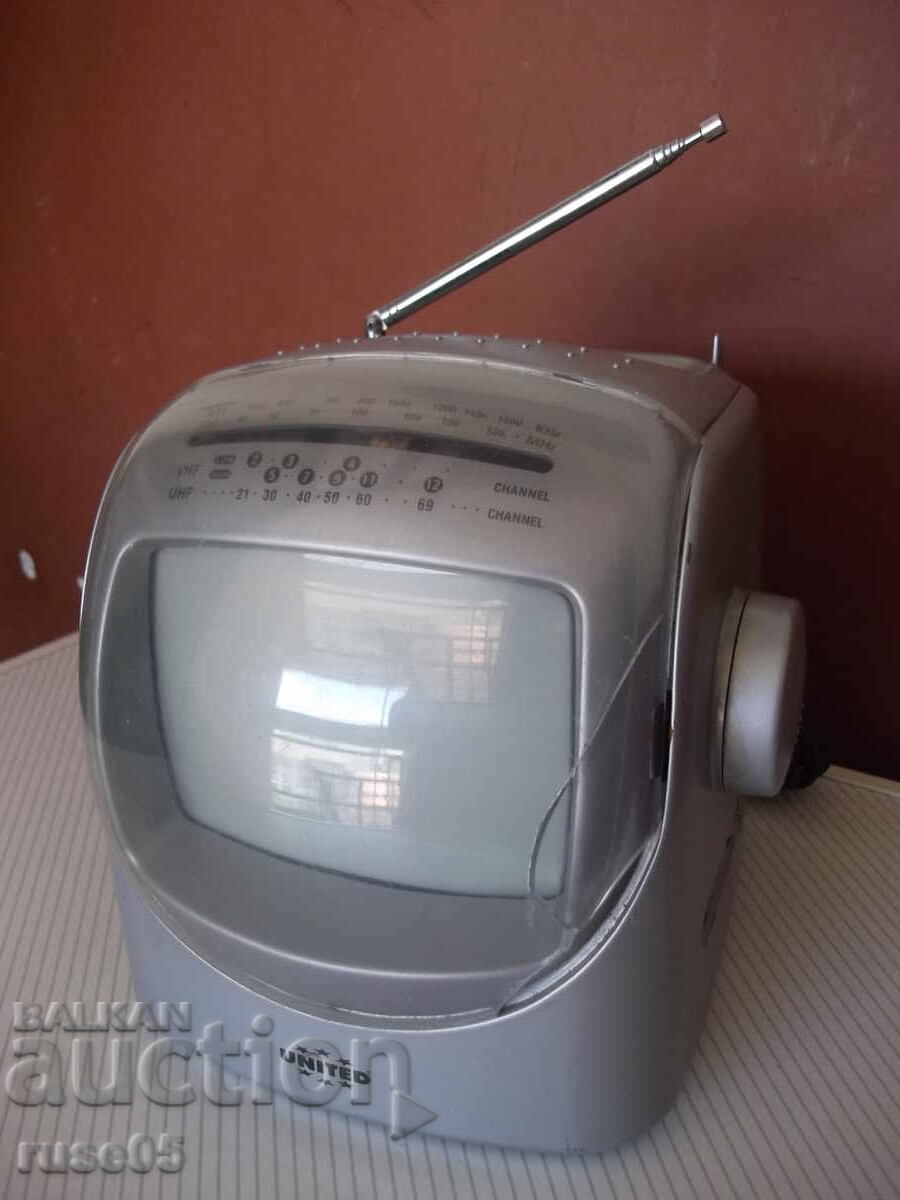 Black and white TV "UNITED - UTV8002R" with working radio, vintage Black and white TV "UNITED - UTV8002R" with working radio, vintage
