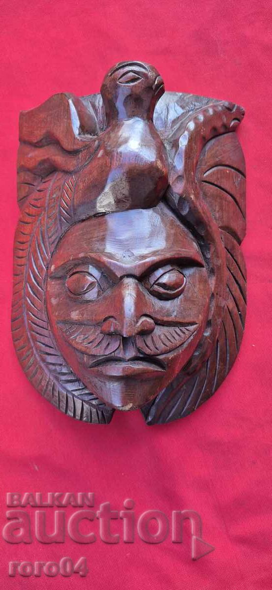 MASCA VECHE DIN LEMN