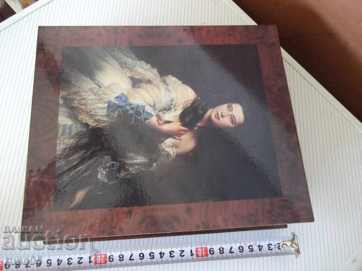 Livrarea Cutie din lemn cu aplicație Livrarea Cutie din lemn cu aplicație