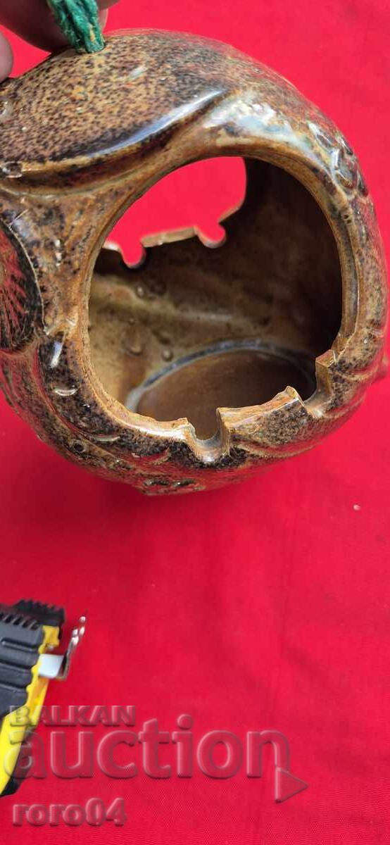 Доставка на СТАР ЯПОНСКИ КЕРАМИЧЕН ПЕПЕЛНИК Доставка на СТАР ЯПОНСКИ КЕРАМИЧЕН ПЕПЕЛНИК