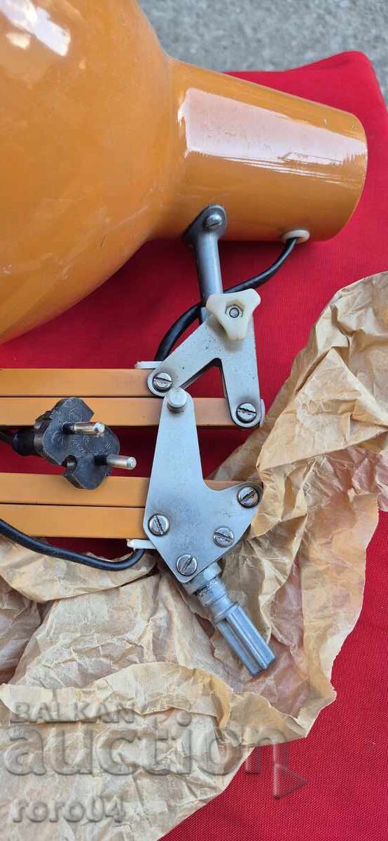 Доставка на ЧЕРТОЖНА ЛАМПА - VEB - DDR Доставка на ЧЕРТОЖНА ЛАМПА - VEB - DDR