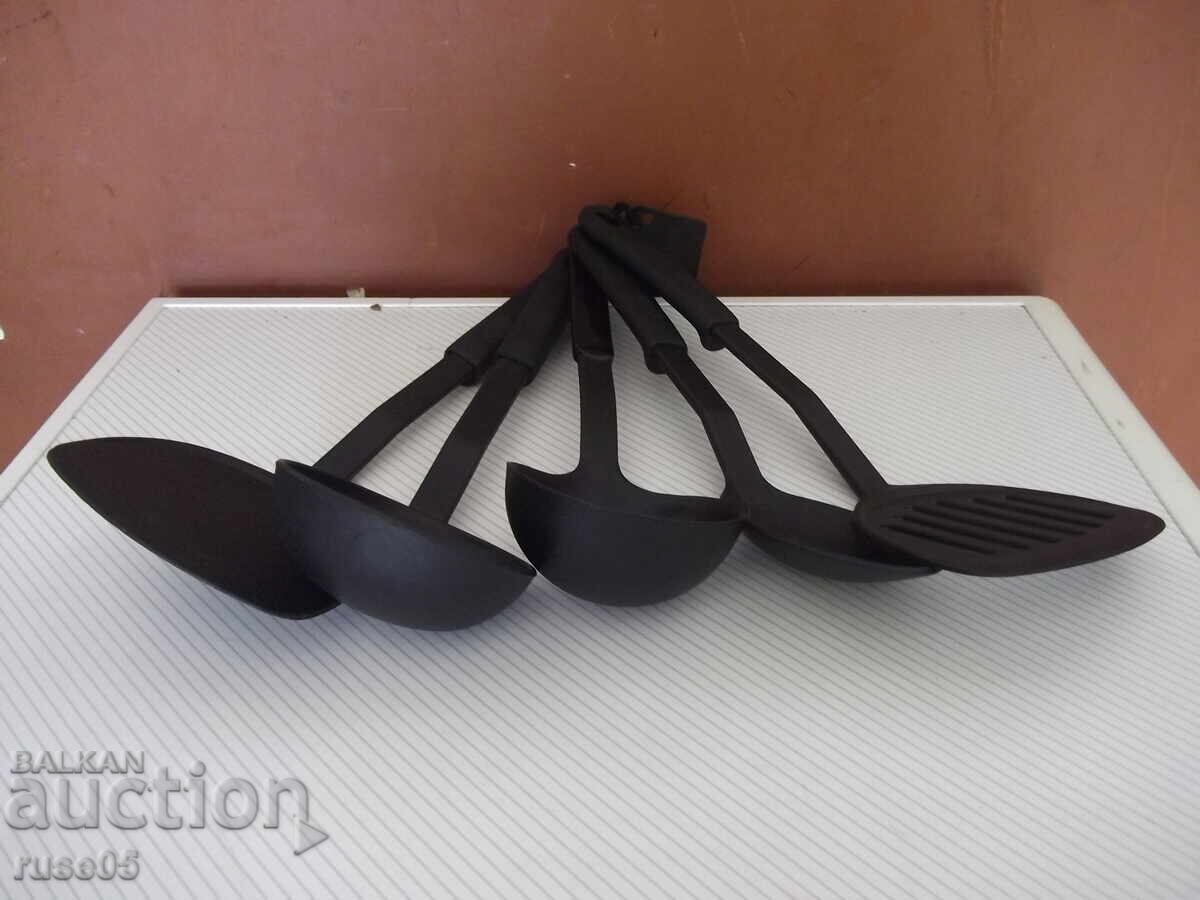 Доставка на Комплект от 5 бр. прибора за готвене