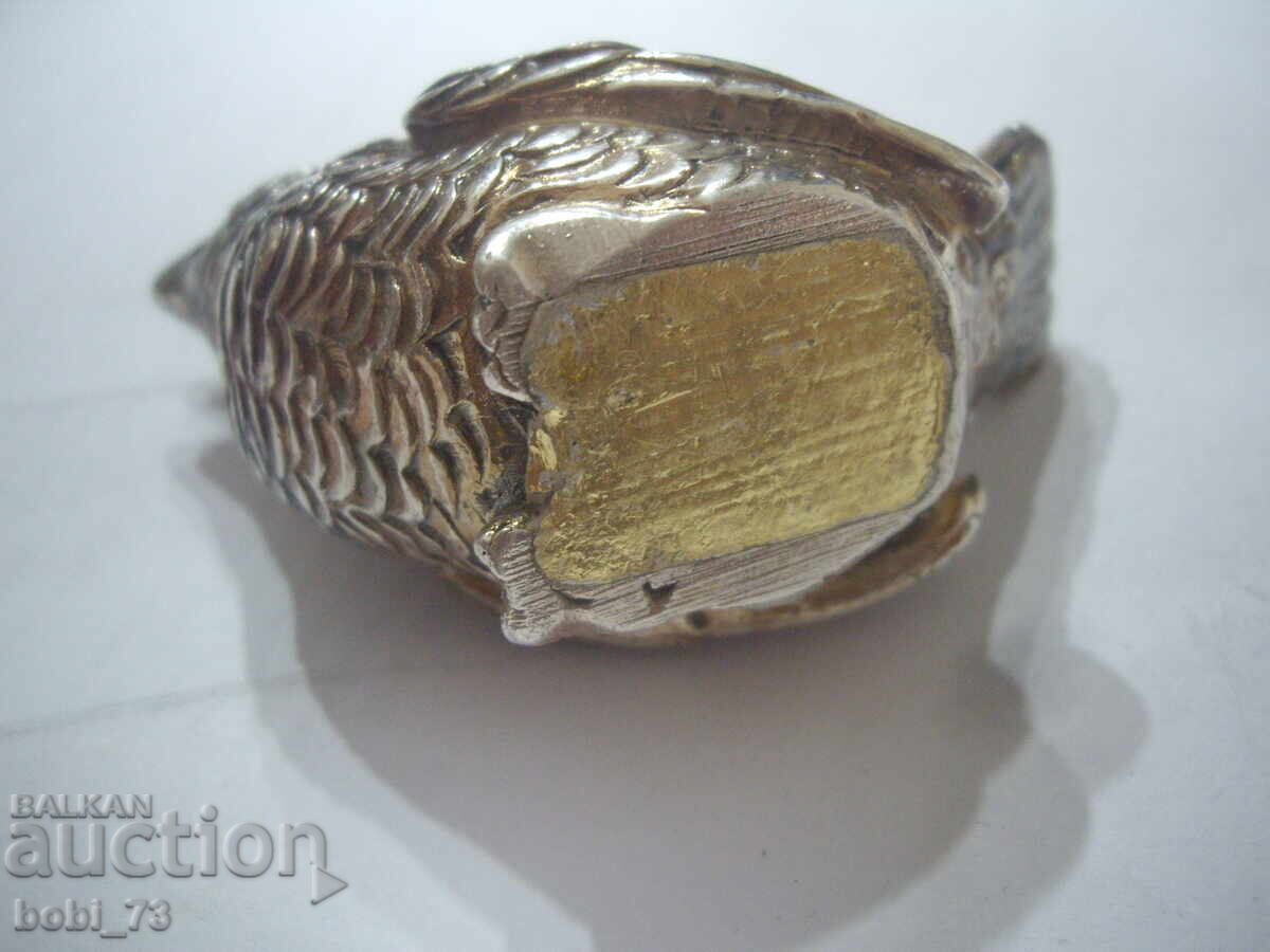 Livrarea Pui foarte frumos Livrarea Pui foarte frumos