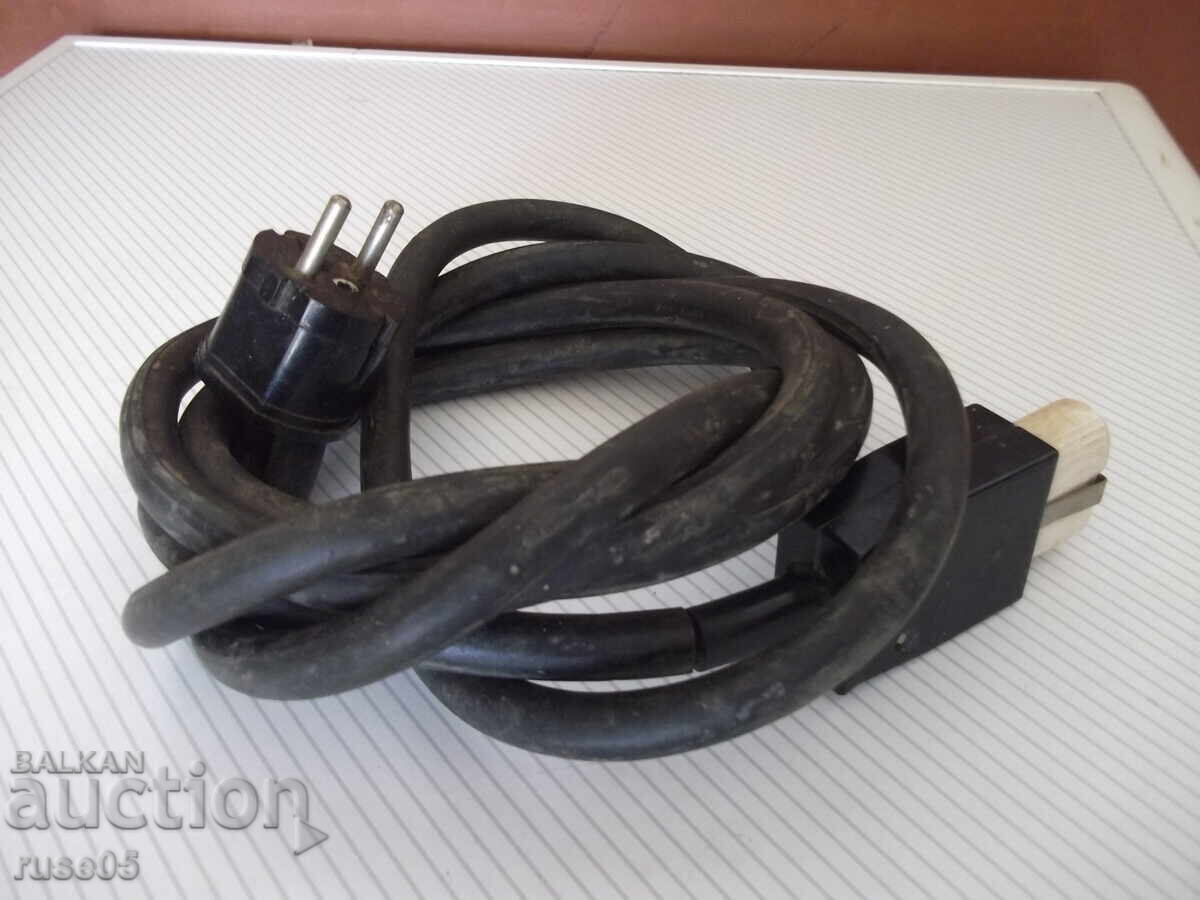 Επιμηκυντής με φις και πρίζα - 2,5 μ με τιμή 10.00 BGN | € 5.11