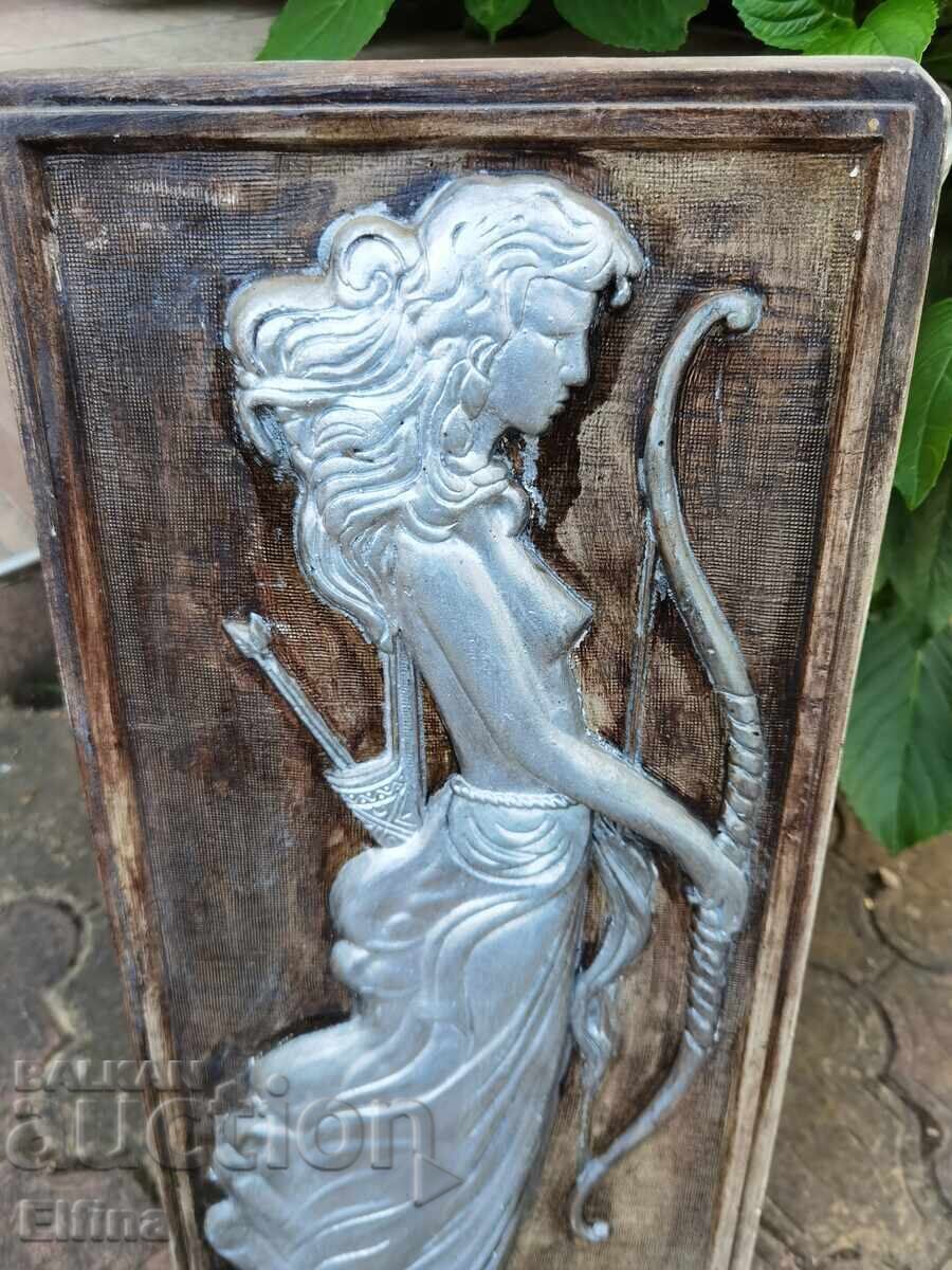 Tablou Unic Relief "Zeița Diana" cu preț 110.00 BGN | € 56.24 Tablou Unic Relief "Zeița Diana" cu preț 110.00 BGN | € 56.24