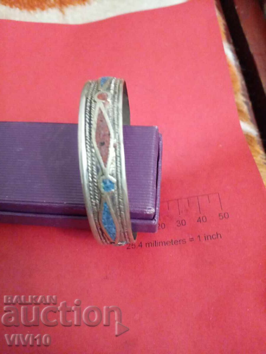 Αρχαίο βραχιόλι σμάλτου με τιμή 30.00 BGN | € 15.34