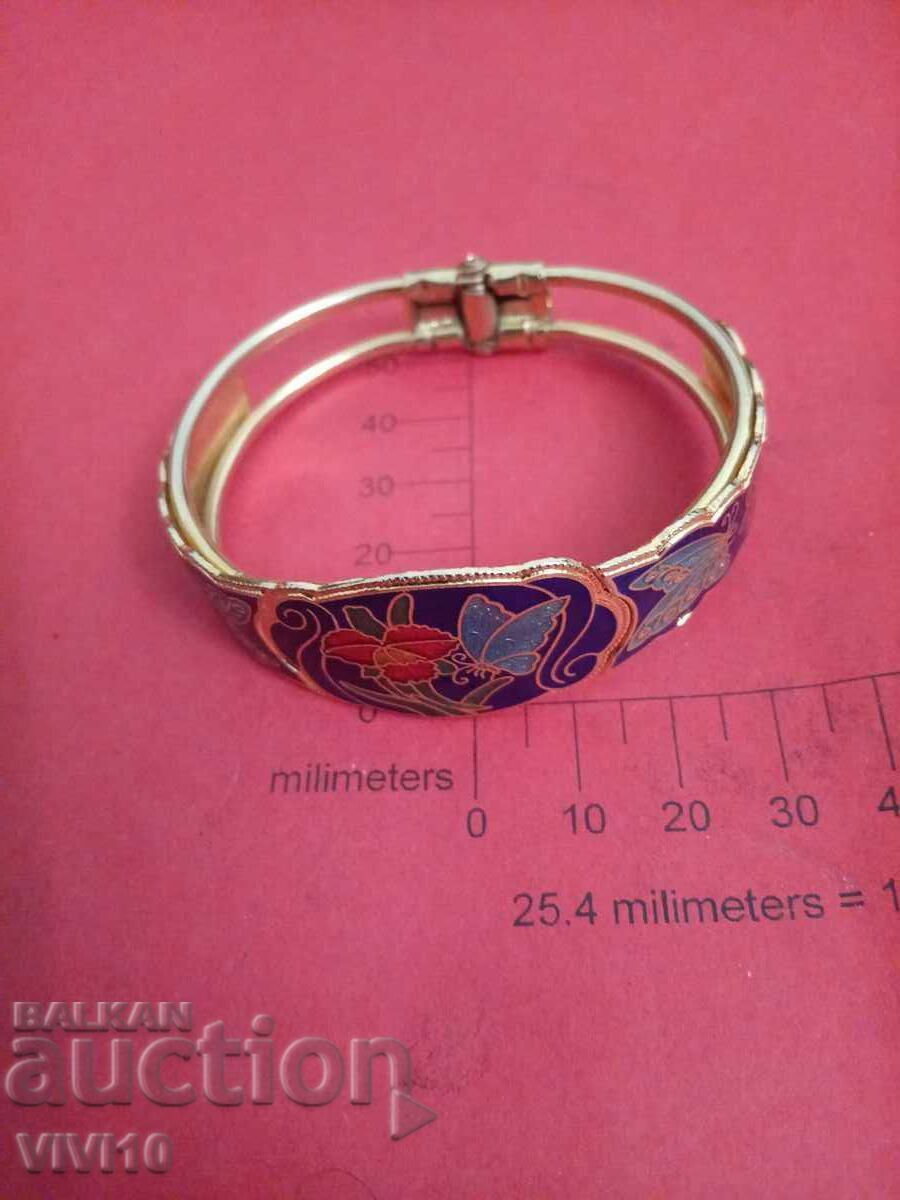 Αρχαίο βραχιόλι σμάλτου, κλαζονέ