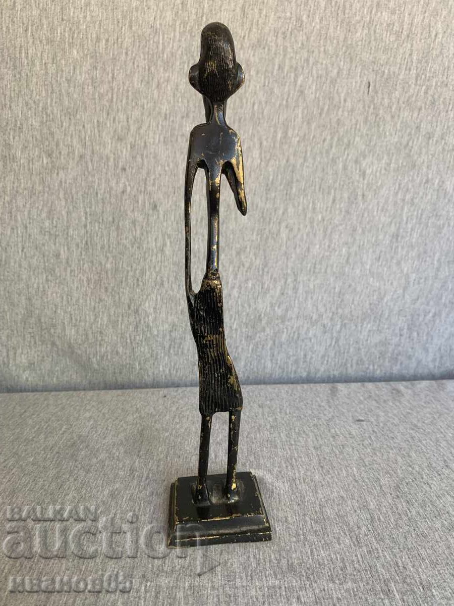 Delivery of Bronze/Brass statue of an African tribal person Delivery of Bronze/Brass statue of an African tribal person