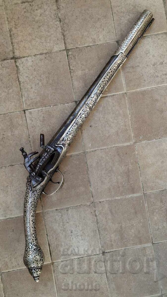 Flintlock pistol, rifle, shishane (a type of rifle), boylia (a type of rifle), flintlock rifle Flintlock pistol, rifle, shishane (a type of rifle), boylia (a type of rifle), flintlock rifle