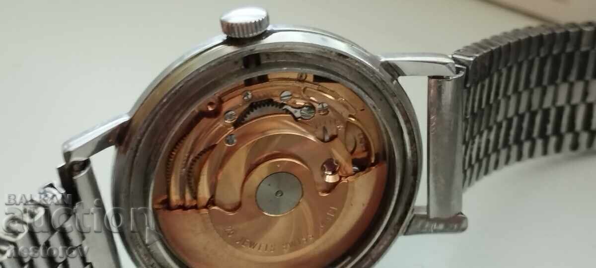 Delivery of MEN'S WATCH SUPER AUTOMATIC GENEVA SWITZERLAND Delivery of MEN'S WATCH SUPER AUTOMATIC GENEVA SWITZERLAND