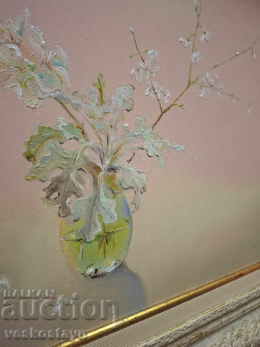 Livrarea Vază cu flori de primăvară - Vesco Staine Livrarea Vază cu flori de primăvară - Vesco Staine