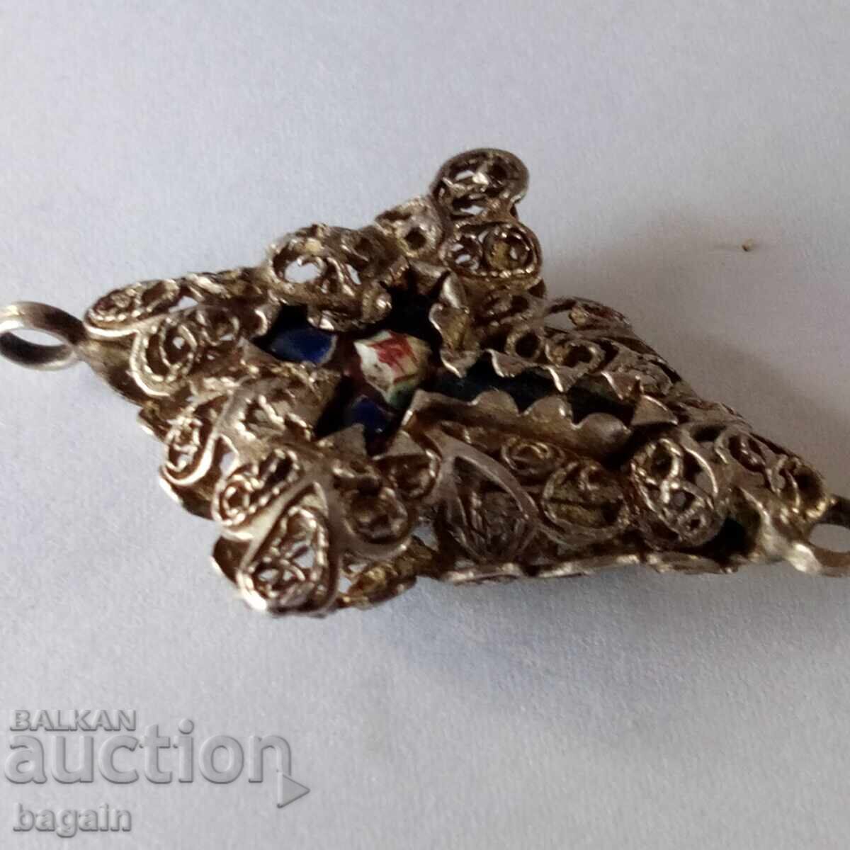 Сребърен кръст с емайл. с цена 100.00 лв. | € 51.13