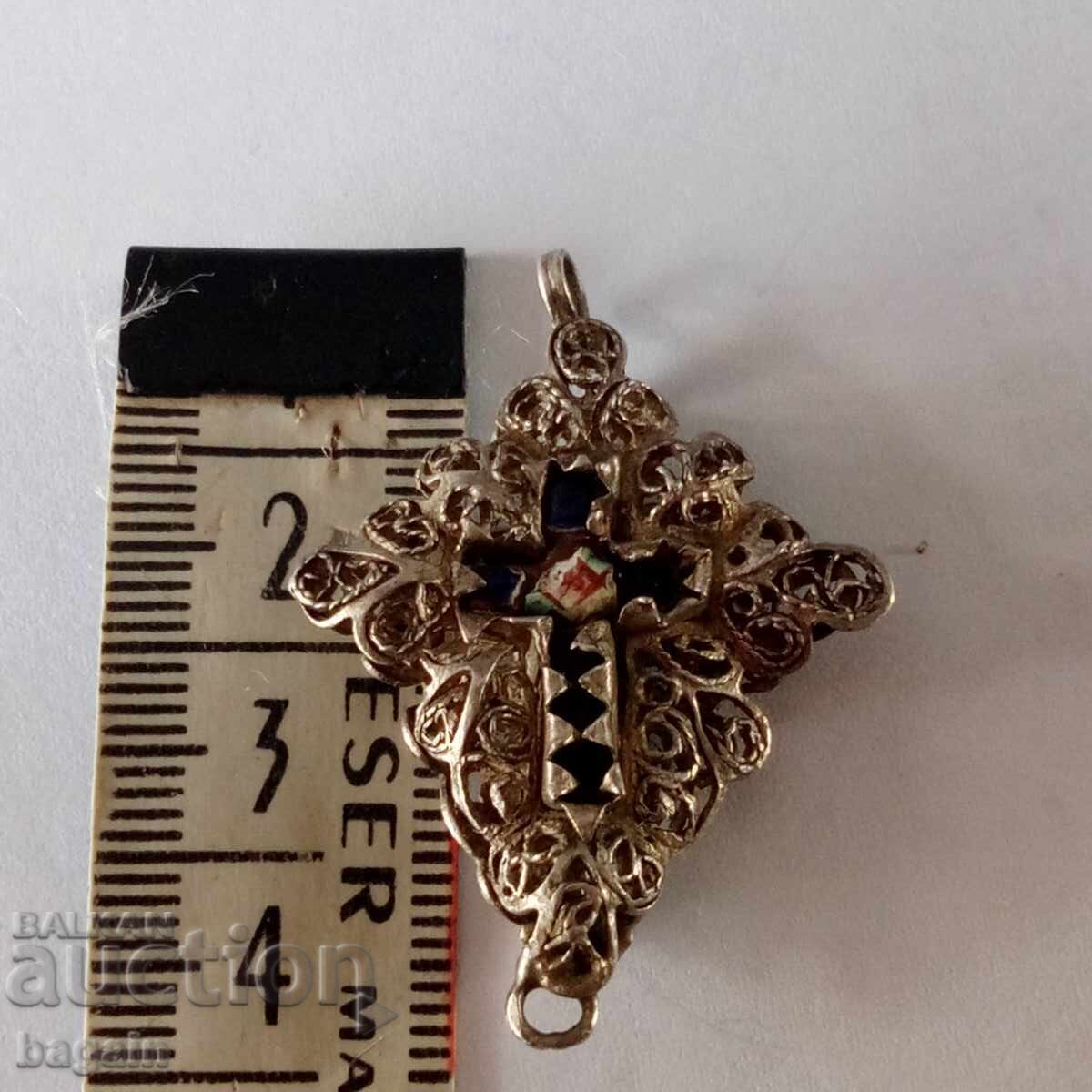 Доставка на Сребърен кръст с емайл.