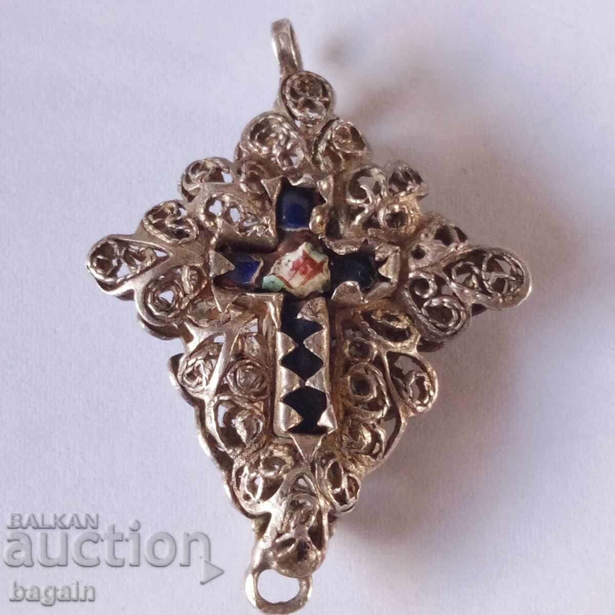 Сребърен кръст с емайл.