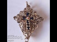 Ασημένιος σταυρός με σμάλτο.