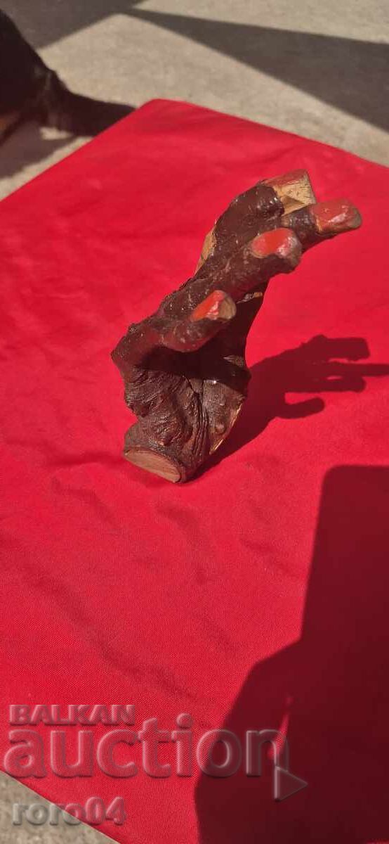 MÂNĂ - CREANGĂ - COPAC - SCULPTURĂ - MANICHIUR cu preț € 7.99 | 15.63 BGN