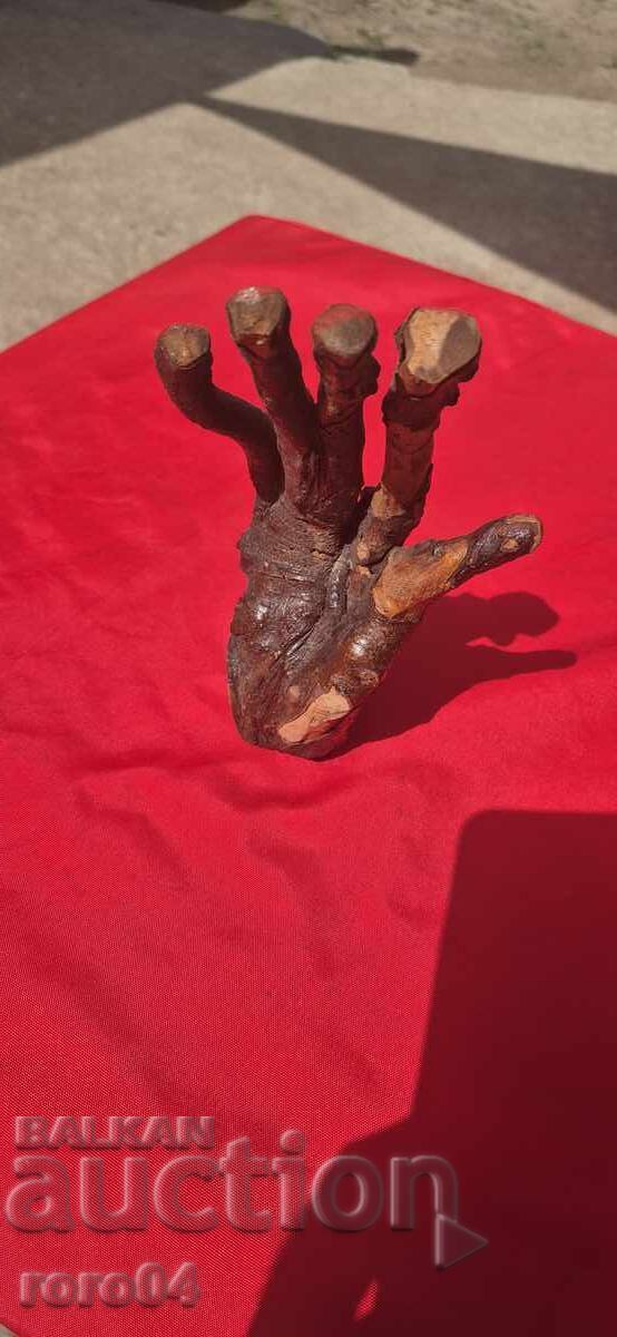 Licitație MÂNĂ - CREANGĂ - COPAC - SCULPTURĂ - MANICHIUR