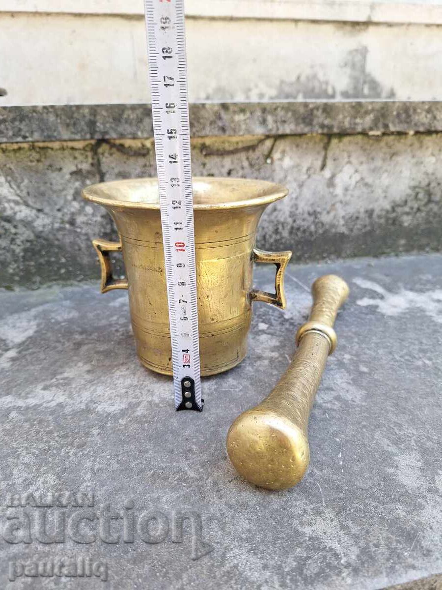 MORTAR VECHI DE BRONZ cu preț 40.00 BGN | € 20.45