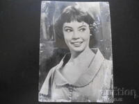 Стара картичка, Лесли Карон