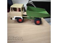 Старо метално камионче